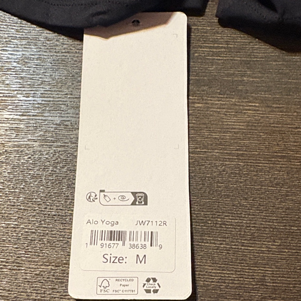 đź–¤ALO Yoga Black High-Rise Bike Shortsđź–¤ - Picture 6 of 7